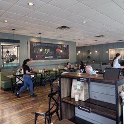 First Watch - Dining area