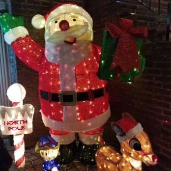 Dyker Heights Christmas Lights - Bus Tours Near Me Dyker Heights Christmas Lights - Bus Tours Near Me