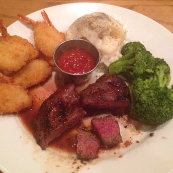 Logan's Roadhouse - Sirloin with fried shrimp, garlic mashed potatoes and steamed broccoli. - Barbeque Near Me - Garner, North Carolina Logan's Roadhouse - Sirloin with fried shrimp, garlic mashed potatoes and steamed broccoli. - Barbeque Near Me - Garner, North Carolina