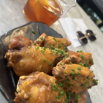 Quirk Richmond - Happy hour wings and Old Fashion - Hotels Near Me - Richmond, Virginia Quirk Richmond - Happy hour wings and Old Fashion - Hotels Near Me - Richmond, Virginia
