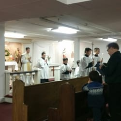 St. Catherine of Siena Mission - End of the high Mass in the 3rd Sunday of Easter