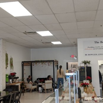 Bowled - Cute little lounge area in the corner - Acai Bowls Near Me - Schenectady, New York