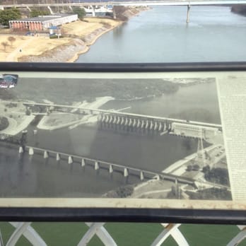 Walnut Street Bridge - Landmarks & Historical Buildings Near Me - Chattanooga, Tennessee