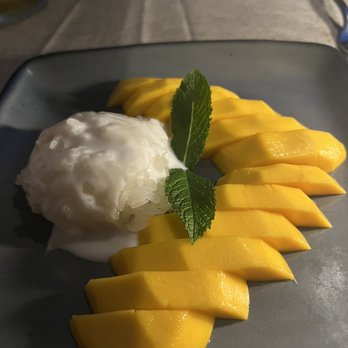Pusadee's Garden - Champagne mango dessert - Thai Near Me - Pittsburgh, Pennsylvania