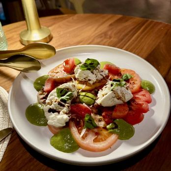 Casa Madera - Heirloom Tomato + Burrata - Mediterranean Near Me - Toronto, Ontario