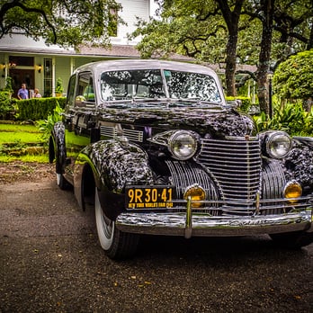 Austin Classic Limo - "General MacArthur" our 1940 Cadillac Fleetwood Sixty Special - Limos Near Me Austin Classic Limo - "General MacArthur" our 1940 Cadillac Fleetwood Sixty Special - Limos Near Me