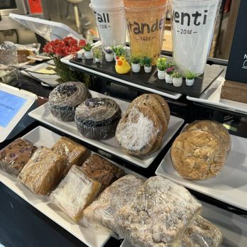 Cozy District Cafe - New American Near Me - Fairfax, Virginia