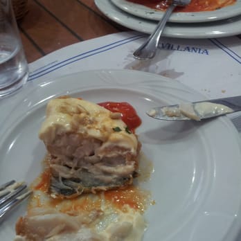 Sevillanía - Bacalao Sevillanía (bacalao frito, gratinado con mayonesa y piñones por encima). - Tapas Bars Near Me - Seville, SE