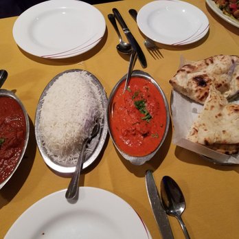 India's Restaurant - Chicken Vindaloo, Basmati Rice, Chicken Makhani, Naan - Indian Near Me - Houston, Texas
