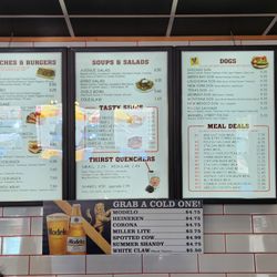 Hot Dog Avenue Sauk City - Menu and beers