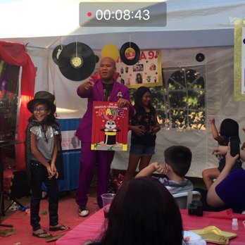 World Class Magic of Jonathan Molo - Magicians Near Me World Class Magic of Jonathan Molo - Magicians Near Me