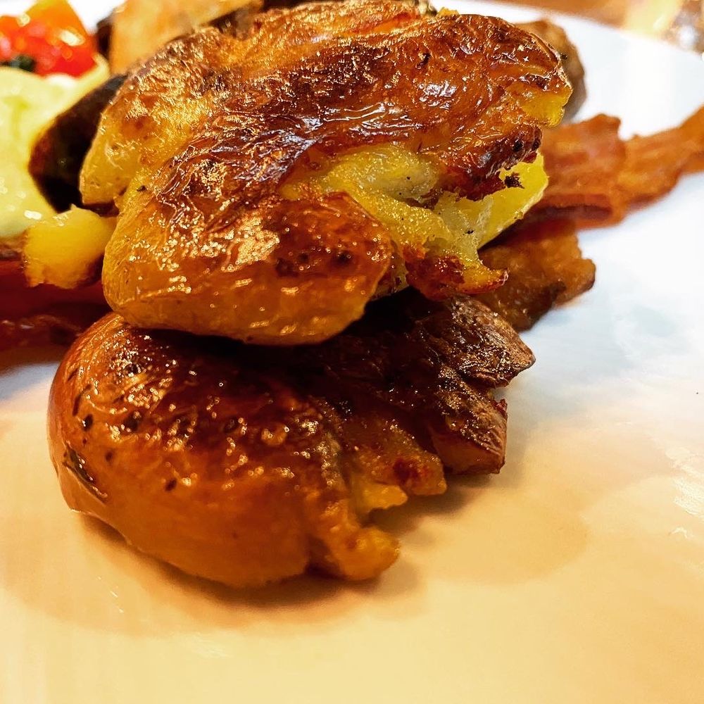 CRISPY SMASHED FINGERLING POTATOES CRISPY SMASHED FINGERLING POTATOES