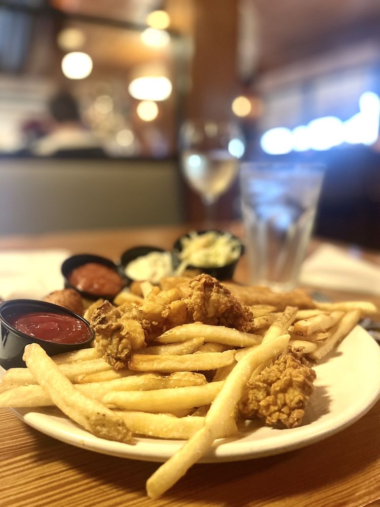 Beach Shop & Grill