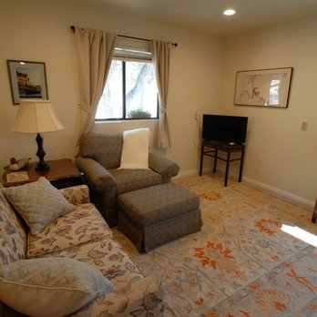 Sweet Farm - the living room of a home - Bakeries Near Me Sweet Farm - the living room of a home - Bakeries Near Me