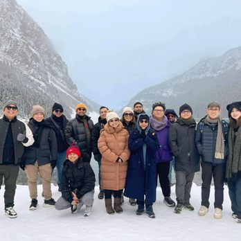 Banff Explorer - Airport Shuttles Near Me - Calgary, Alberta Banff Explorer - Airport Shuttles Near Me - Calgary, Alberta