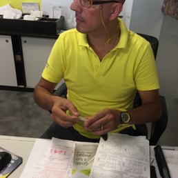 Rudest, most disrespectful person ever. How does a company like Hertz even hire people like this parasite?