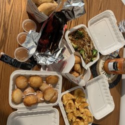 China Taste - I mean, zoom in on the fried shrimp (top left)