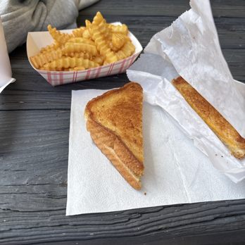 Frosty’s Griddle and Shake - My grilled cheese - Hot Dogs Near Me - St. Simons Island, Georgia Frosty’s Griddle and Shake - My grilled cheese - Hot Dogs Near Me - St. Simons Island, Georgia