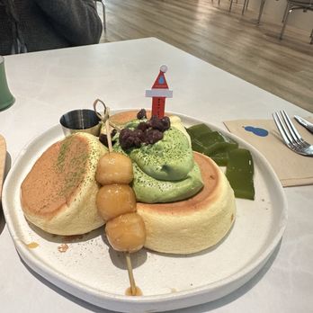 Little Uluh - Coffee & Tea Near Me - Queens, New York
