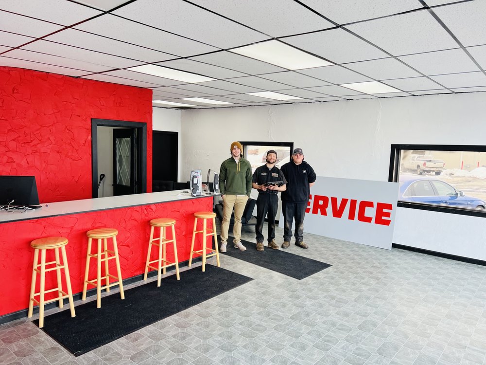 ANYONE RIDES LITTLE CHUTE Updated October 2024 1320 E Main St