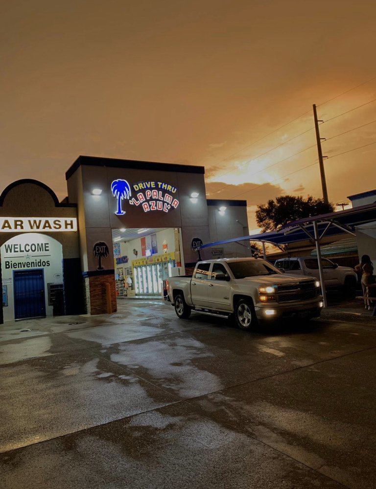 Social spots from La Palma Azul