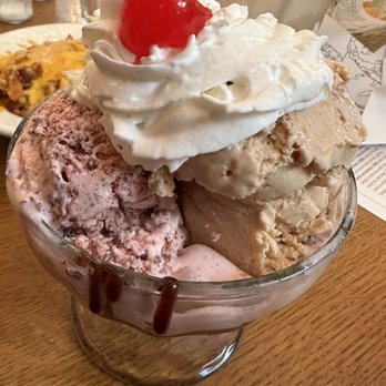 Zaharakos - Ice Cream & Frozen Yogurt Near Me - Columbus, Indiana