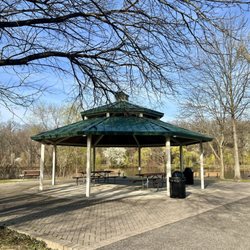 Saddle River County Park - Covered picnic tables by the pond