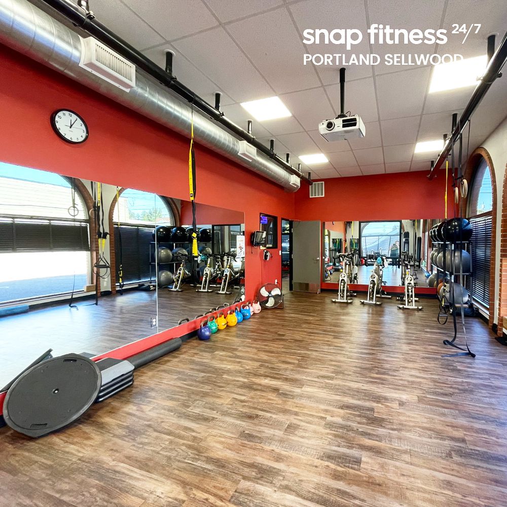 SNAP FITNESS Updated November 2024 10 Photos & 27 Reviews 7110 SE