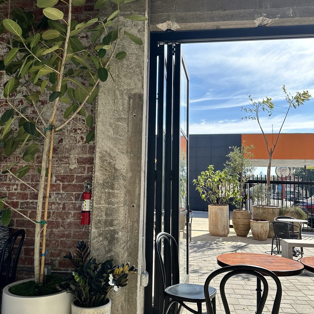 20g - Entrance to patio - Coffee & Tea Near Me - Los Angeles, California