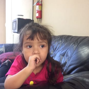 Fab Kutz - My babie loves the coaches for while she waits for me to get my haircut - Barbers Near Me - Sherman Oaks, California