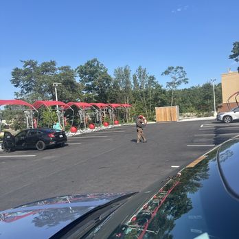 Tommy's Express® Car Wash - Always pretty empty during the week, in the morning. - Auto Detailing Near Me - Waldorf, Maryland