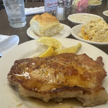 S & S Cafeteria - Pork chop - Cafeteria Near Me - Macon, Georgia