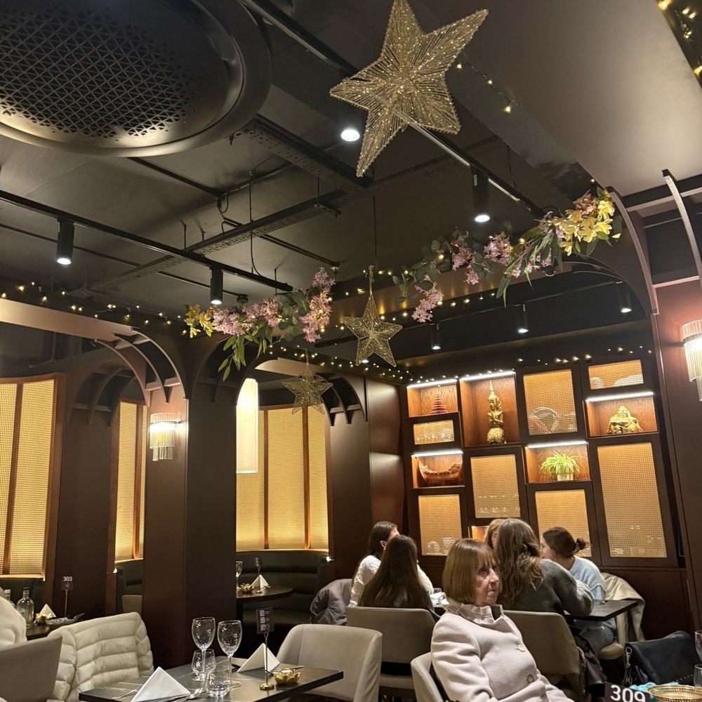 Thai Garden Restaurant - Inside - Thai Near Me - Galway, G Thai Garden Restaurant - Inside - Thai Near Me - Galway, G