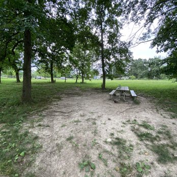 Indian Hills Dog Park - Shady area at dog park - Dog Parks Near Me - Columbia, Missouri Indian Hills Dog Park - Shady area at dog park - Dog Parks Near Me - Columbia, Missouri