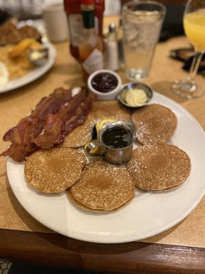 Sears Fine Food by null