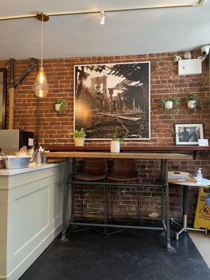 Almondine Bakery by null