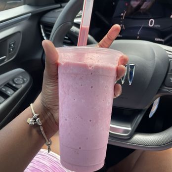 Mr Bubbles Sandwich House - Strawberry and Coconut with no tapioca. - Vietnamese Near Me - Gretna, Louisiana Mr Bubbles Sandwich House - Strawberry and Coconut with no tapioca. - Vietnamese Near Me - Gretna, Louisiana