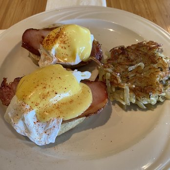Toast - Eggs Benedict with hash browns - New American Near Me - Portland, Oregon