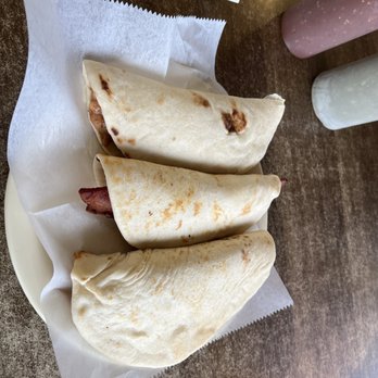 Taqueria Los Dos Laredos - Breakfast tacos - Mexican Near Me - San Antonio, Texas Taqueria Los Dos Laredos - Breakfast tacos - Mexican Near Me - San Antonio, Texas