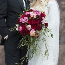 Piccolo’s Florist - Omaha Wedding Flowers
