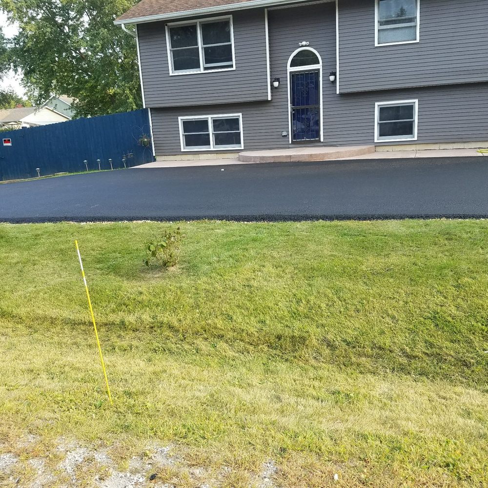 Sandman Paving and Seal Coating - Masonry/Concrete Near Me - Gilberts, Illinois Sandman Paving and Seal Coating - Masonry/Concrete Near Me - Gilberts, Illinois
