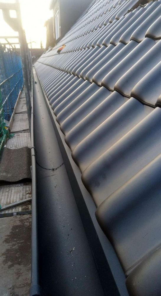 Slide of Alum Rock Roofing