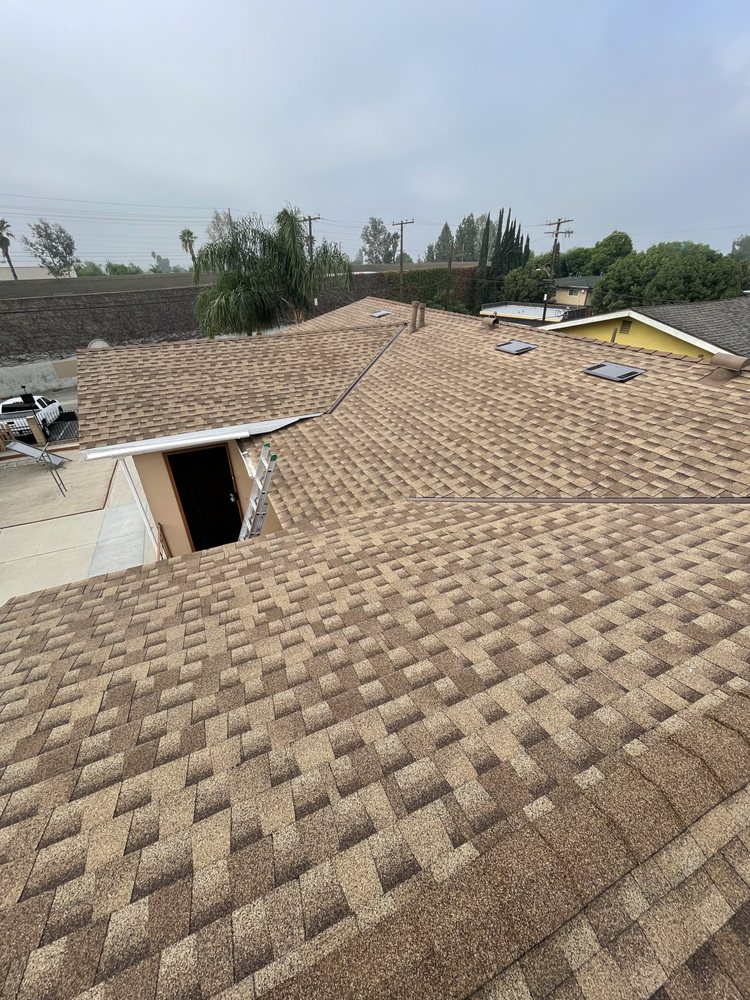 Slide of Roof Pros Rancho