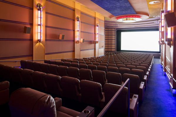 Classic Cinemas Lake XQ by null
