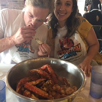 Crawfish Cave - Getting down on the deluxe bowl - Cajun/Creole Near Me - Fullerton, California Crawfish Cave - Getting down on the deluxe bowl - Cajun/Creole Near Me - Fullerton, California