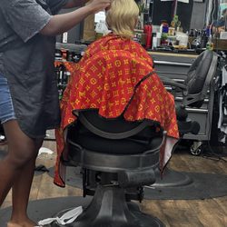 Barber Haus - Great spot to get your mullet looking fresh.