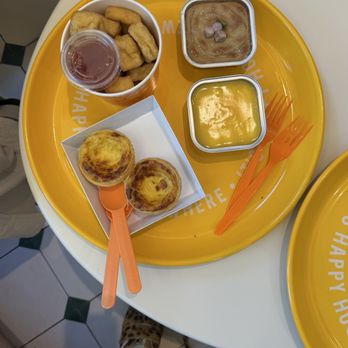 Nam Tao Huu - crispy tofu, egg tart, taro pudding, mango cheesecake - Bubble Tea Near Me - Portland, Oregon