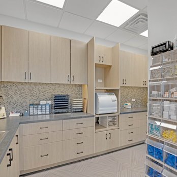 Broadway Dental - Cosmetic Dentists Near Me - Chicago, Illinois Broadway Dental - Cosmetic Dentists Near Me - Chicago, Illinois