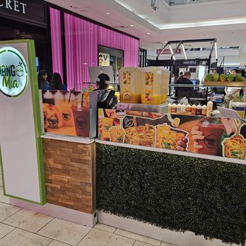 Mango Biche Mia - Garden State Plaza Mall