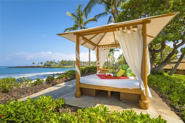 Hilton Waikoloa Village by null